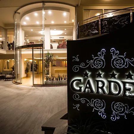 Отель Garden 4*