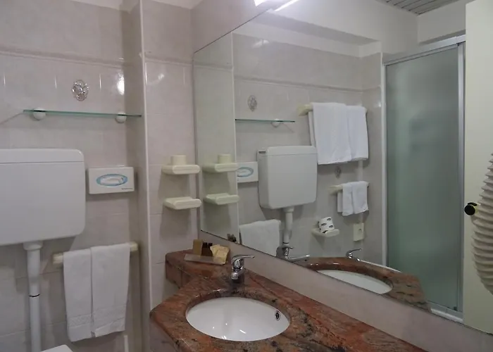 Garden فندق تّشيرفييا