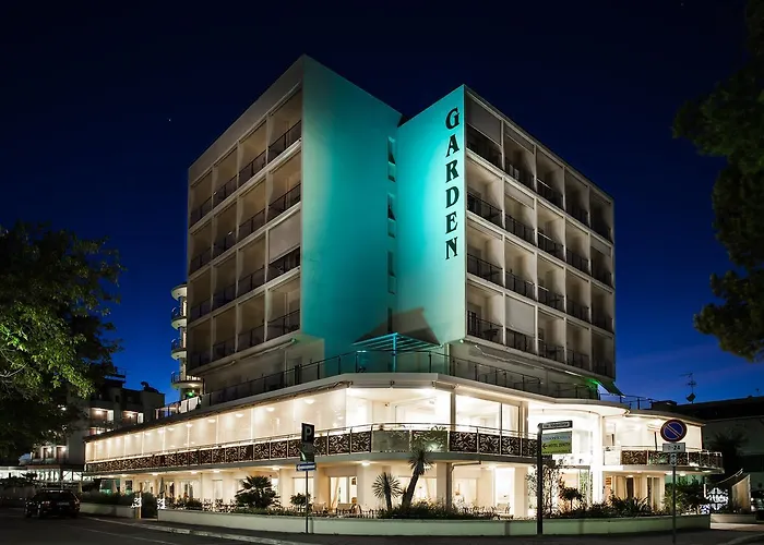 Garden فندق تّشيرفييا