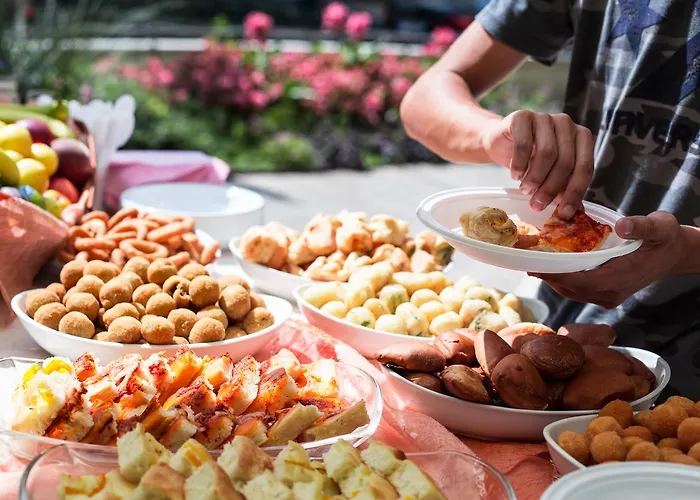 Garden فندق تّشيرفييا